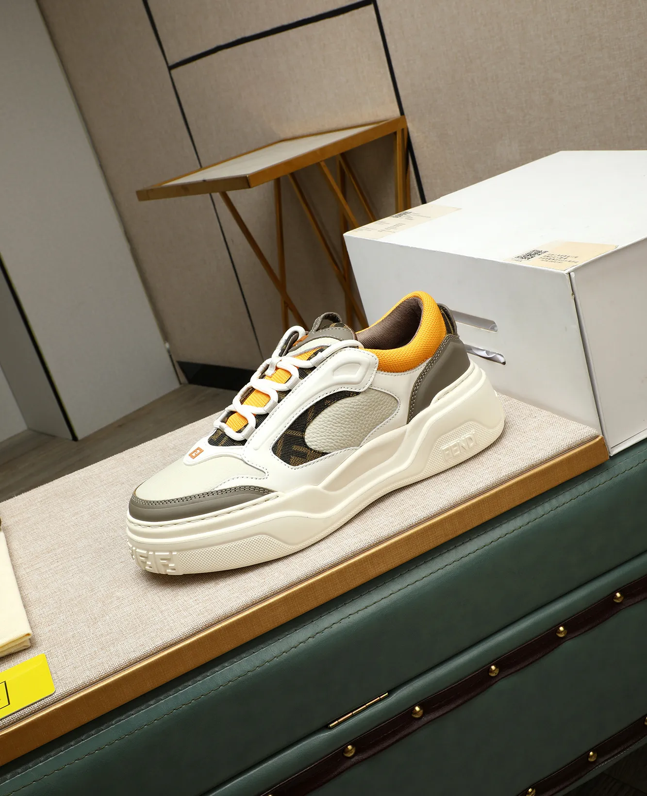 Men's shoes 💰760 [FENDI] Fendi - High-end quality original casual sports shoes - Upper: Nappa calfskin, pebbled calfskin, tongue and heel; injection molded brand logo plastic module - Lining: brand canvas - Outsole: ultra-light TPR foam·rubber; molded outsole -Super high quality control·Fine workmanship: highlighted (high-end·luxury·grade) -Size :39-44 (38, 45, can be customized)